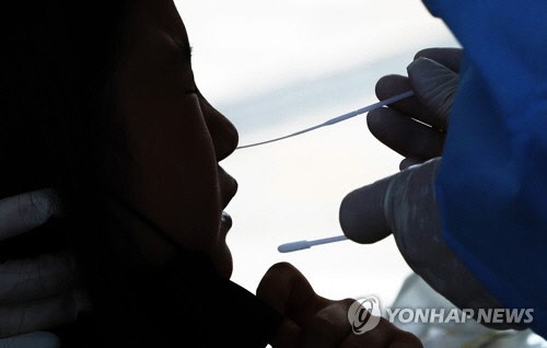 코로나19 검사   [연합뉴스]